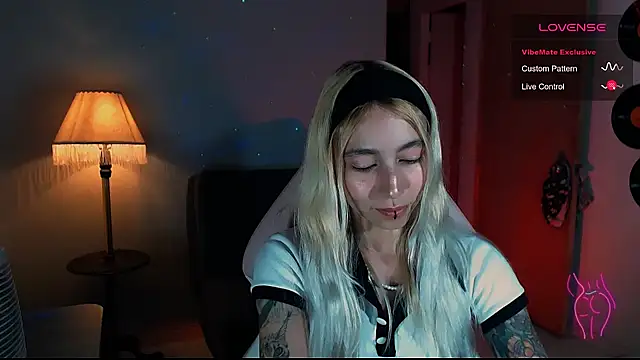 Saucy Jenn online show from January 9, 3:26 am