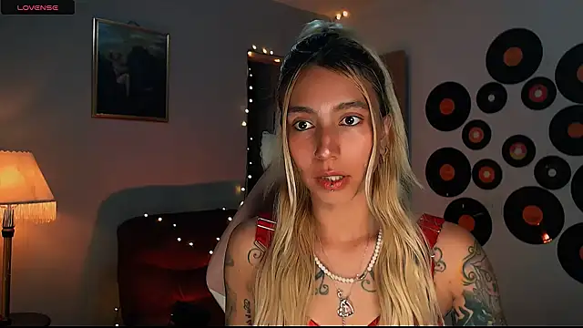 Saucy Jenn online show from February 23, 3:35 am