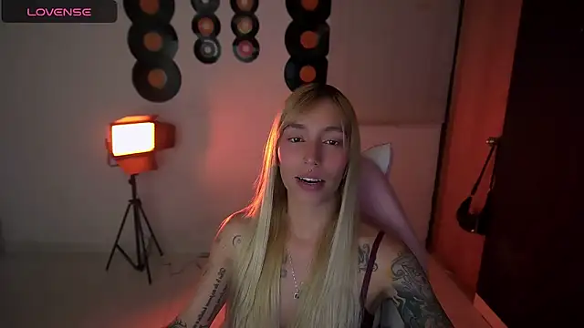 Saucy Jenn online show from April 12, 3:44 am