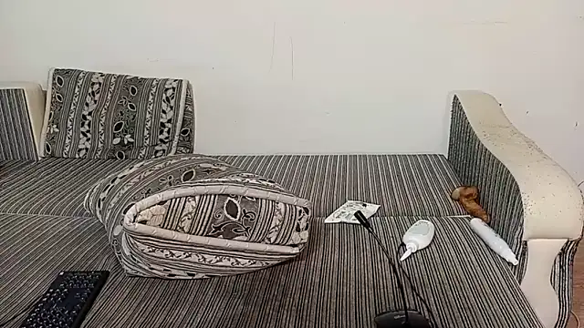 Snapshot of LuxMelys chatting on October 16, 5:36 pm LuxMelys online show from October 16, 5:36 pm