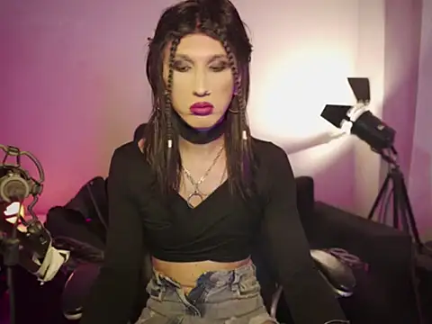 brenda nataliaok online show from December 3, 1:35 am