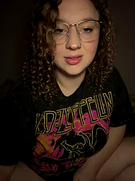 EmmieRae online show from October 8, 3:26 am