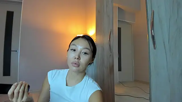 keiko hot online show from April 9, 10:04 pm