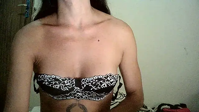 Snapshot of AlexiaDuucan chatting on January 10, 12:26 pm AlexiaDuucan online show from January 10, 12:26 pm