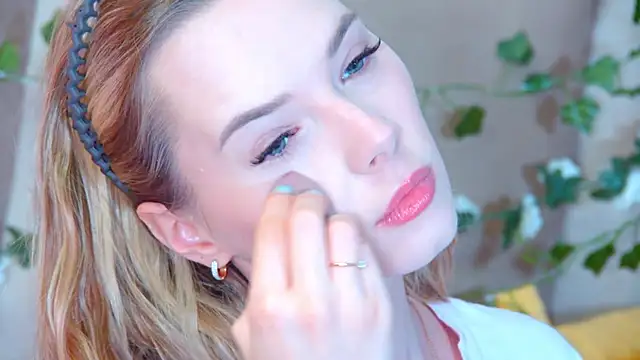 GentleRossi online show from April 22, 3:13 pm