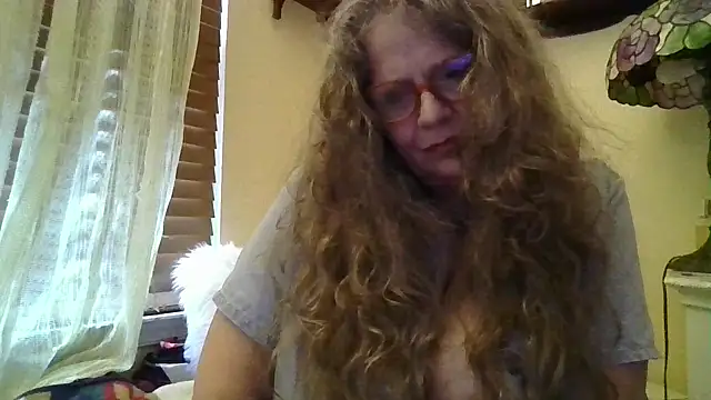 DestineeLoverGirl online show from March 27, 2:06 pm