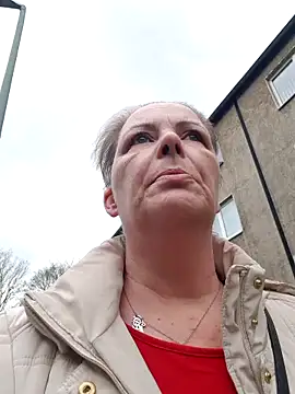 saharaheiss online show from February 28, 1:58 pm