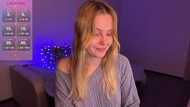 Chanel Gill online show from January 12, 5:54 pm