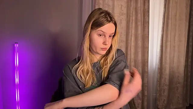 Chanel Gill online show from January 13, 9:52 am