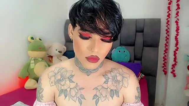 Snapshot of little_star_porn chatting on February 3, 6:40 am little star porn online show from February 3, 6:40 am