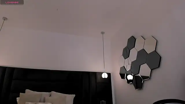 JennaOlsonX online show from February 1, 6:29 pm