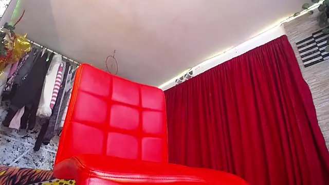 hornytsblonde online show from December 20, 2:46 pm