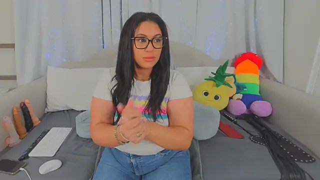 MeghanXO online show from March 22, 12:52 pm