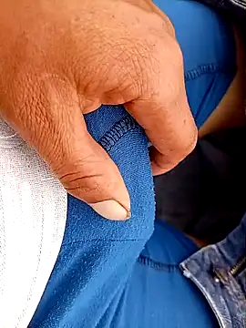 Snapshot of 1093mz223l chatting on December 20, 5:20 pm 1093mz223l online show from December 20, 5:20 pm