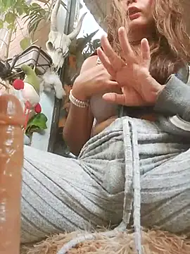 Snapshot of k_lebannon chatting on March 8, 8:14 pm k lebannon online show from March 8, 8:14 pm