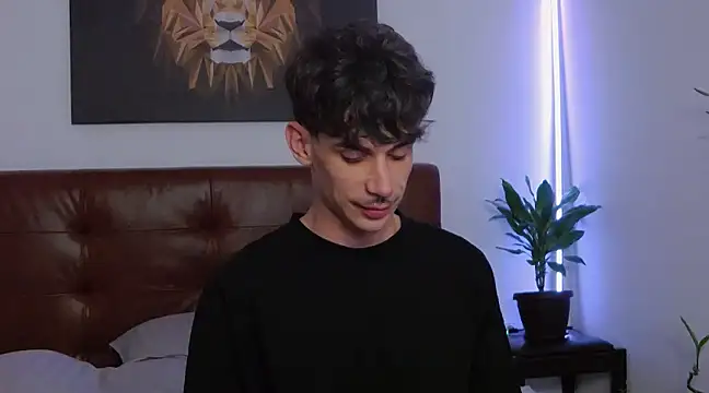 Snapshot of DanielCrush1 chatting on February 11, 9:25 pm DanielCrush1 online show from February 11, 9:25 pm