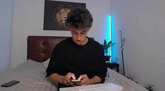 Snapshot of DanielCrush1 chatting on March 16, 4:23 pm DanielCrush1 online show from March 16, 4:23 pm