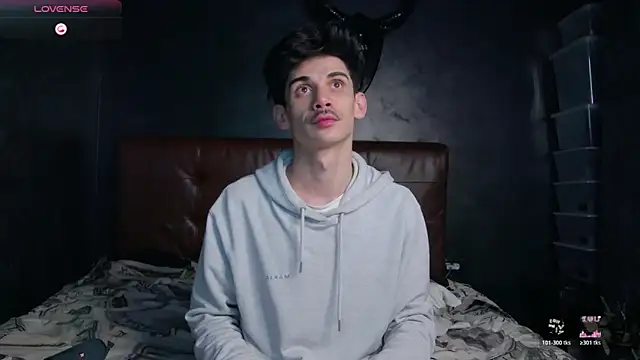 DanielCrush1 online show from February 19, 9:16 am