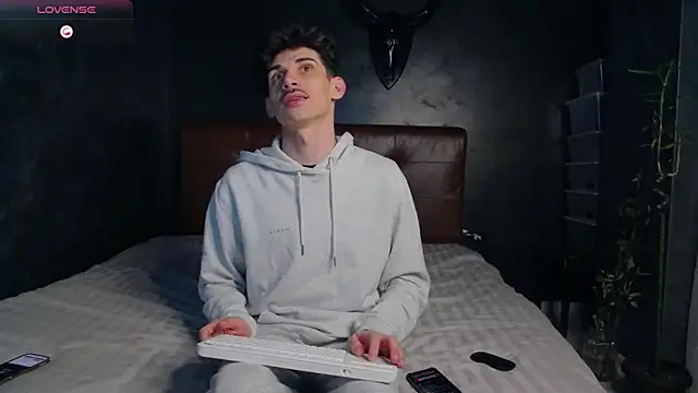 DanielCrush1 online show from March 19, 3:27 pm