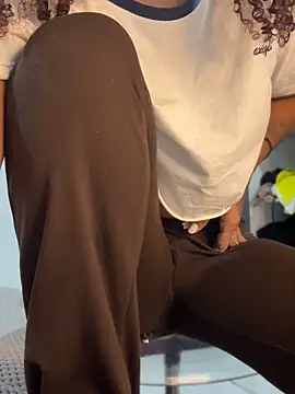 stormyy  online show from October 7, 12:19 am