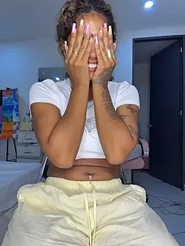 stormyy  online show from July 1, 1:29 am