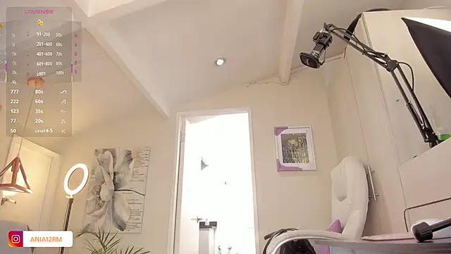 Snapshot of catalinasaiz chatting on October 29, 2:19 pm catalinasaiz online show from October 29, 2:19 pm