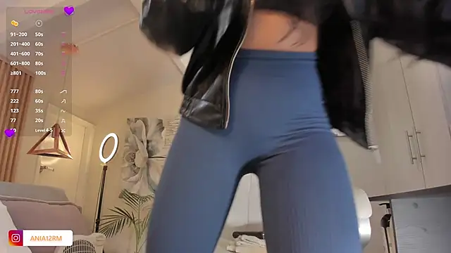 Snapshot of catalinasaiz chatting on November 14, 2:05 pm catalinasaiz online show from November 14, 2:05 pm