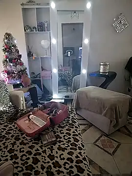 Snapshot of Myrnasexxx chatting on December 5, 3:41 pm Myrnasexxx online show from December 5, 3:41 pm