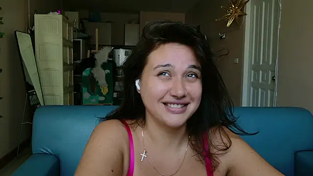 Snapshot of AminaCharm chatting on November 17, 4:18 am AminaCharm online show from November 17, 4:18 am