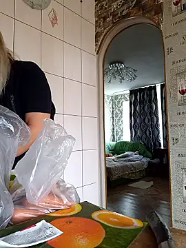 BustyBlond online show from November 13, 9:19 am