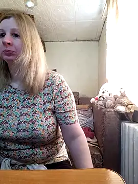 BustyBlond online show from April 13, 4:29 am