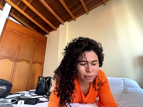 GabriSaenz online show from January 16, 2:21 pm