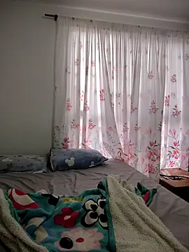 SAT--SU U online show from December 1, 8:25 pm