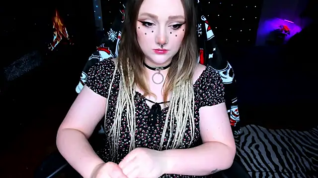 Snapshot of YourDyingBride chatting on January 19, 4:36 pm YourDyingBride online show from January 19, 4:36 pm