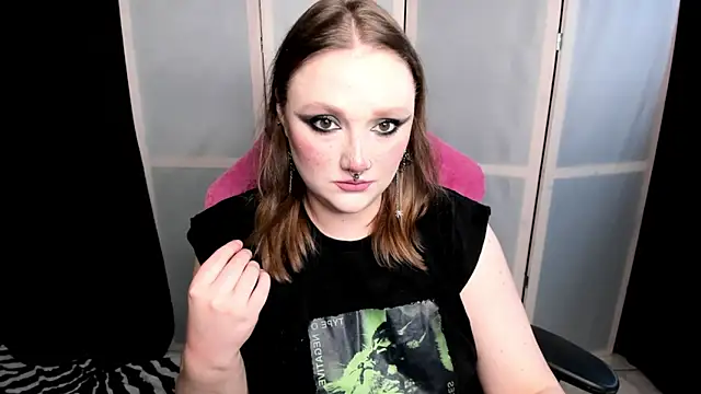 Snapshot of YourDyingBride chatting on October 18, 9:15 pm YourDyingBride online show from October 18, 9:15 pm