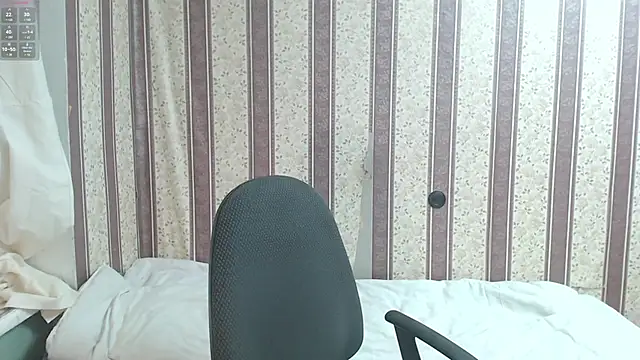 darienlarge online show from March 19, 5:28 pm