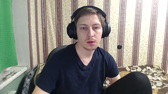 darienlarge online show from November 2, 3:31 am