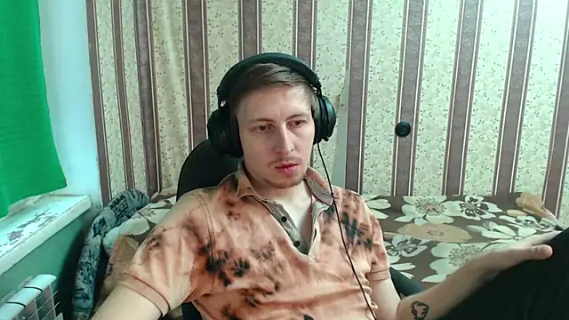 darienlarge online show from November 7, 11:10 am