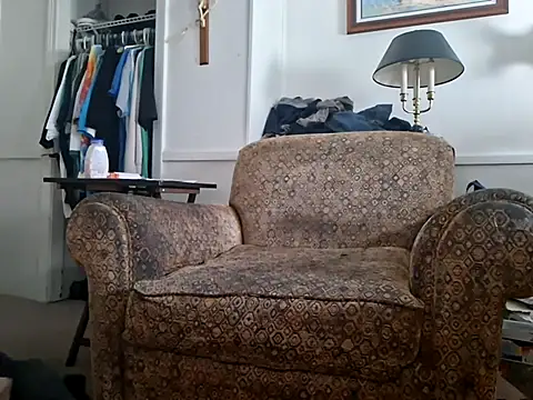 Snapshot of curiouscock38 chatting on November 1, 5:37 pm curiouscock38 online show from November 1, 5:37 pm