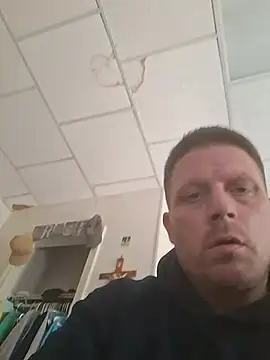 curiouscock38 online show from May 31, 4:36 pm