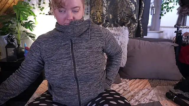 TessaWinter online show from January 29, 4:30 pm