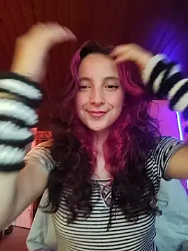  Laary online show from October 28, 9:50 pm