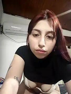 Snapshot of camilabunnyxxx chatting on December 4, 3:15 am camilabunnyxxx online show from December 4, 3:15 am