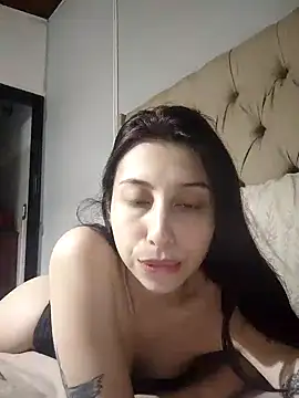 Snapshot of camilabunnyxxx chatting on January 14, 3:22 am camilabunnyxxx online show from January 14, 3:22 am