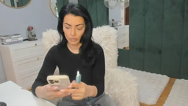 ElisaBaxter online show from February 27, 5:40 am