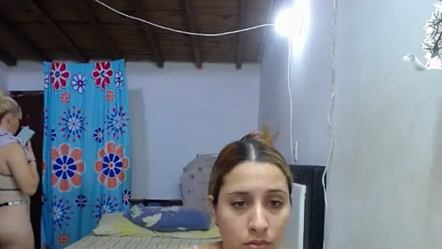 Snapshot of Nicolle_Milf chatting on November 7, 8:09 pm Nicolle Milf online show from November 7, 8:09 pm