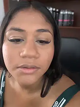 Snapshot of SSCARLETH_ chatting on December 16, 11:59 am SSCARLETH online show from December 16, 11:59 am