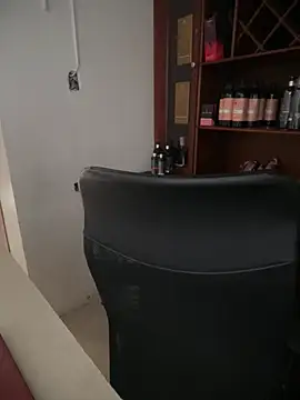 Snapshot of SSCARLETH_ chatting on February 10, 11:47 am SSCARLETH online show from February 10, 11:47 am