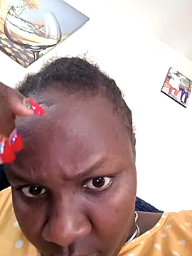 Snapshot of Toomuchbooty33 chatting on September 14, 1:54 pm Toomuchbooty33 online show from September 14, 1:54 pm