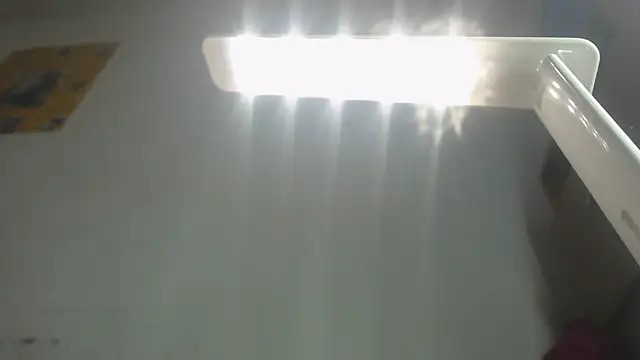 Snapshot of Devill_x chatting on December 17, 2:06 am Devill x online show from December 17, 2:06 am